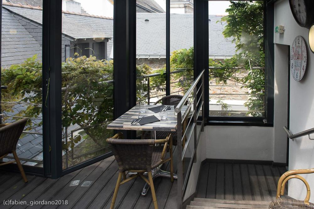 Hotel Restaurant Corto Maltese Le Palais Zewnętrze zdjęcie